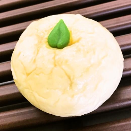 白いみかパン